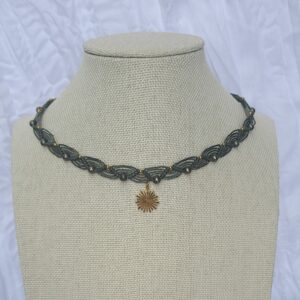 Collier ras cou pierre Pyrite